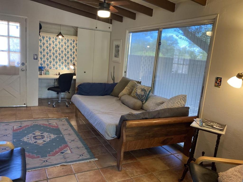 Casa Azul - Cute Centrally Located Adobe With Large Fenced Outdoor Living For Pets And Adults, Non-Smoking 土桑 外观 照片