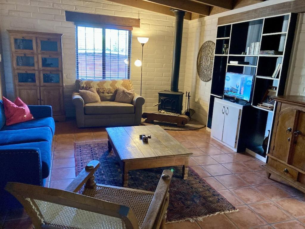 Casa Azul - Cute Centrally Located Adobe With Large Fenced Outdoor Living For Pets And Adults, Non-Smoking 土桑 外观 照片