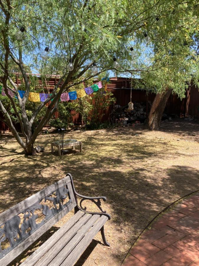 Casa Azul - Cute Centrally Located Adobe With Large Fenced Outdoor Living For Pets And Adults, Non-Smoking 土桑 外观 照片