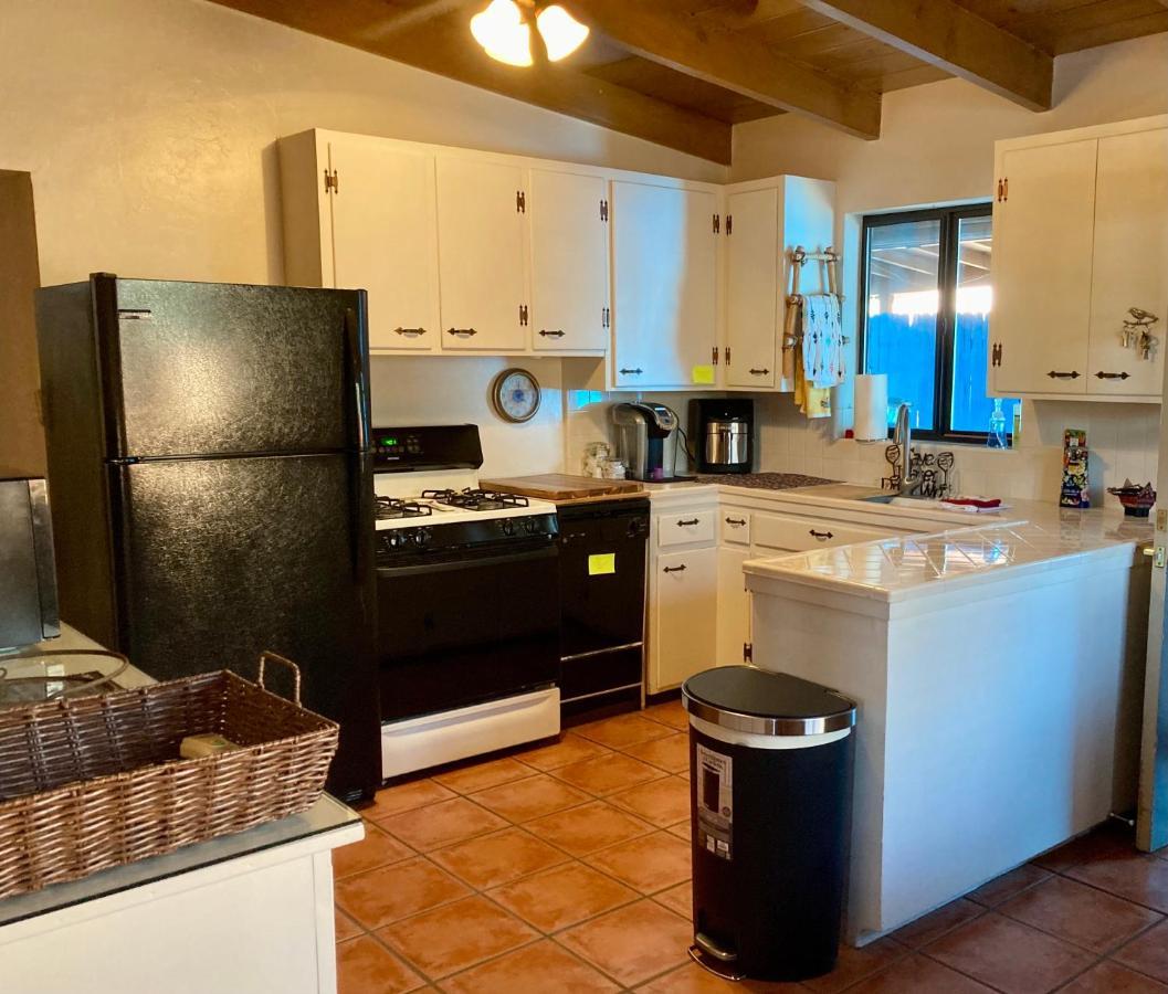 Casa Azul - Cute Centrally Located Adobe With Large Fenced Outdoor Living For Pets And Adults, Non-Smoking 土桑 外观 照片